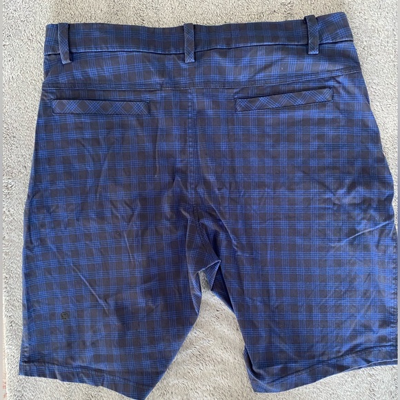 Lululemon athletica shorts - Picture 2 of 5